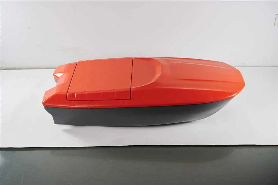 The Plastic Shell Of The Unmanned Ship The Plastic Shell Of The Unmanned Ship